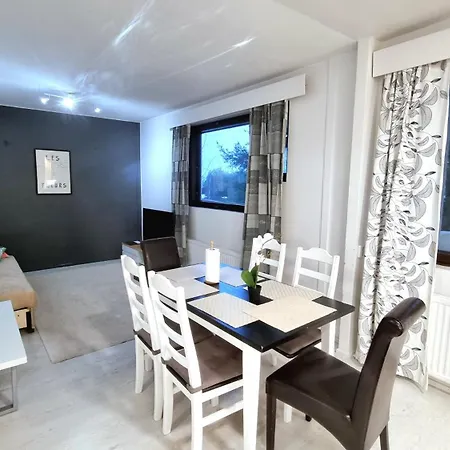 アパート Renovated 2 Bedroom Aparment ロヴァニエミ