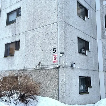 Renovated 2 Bedroom Aparment アパート ロヴァニエミ