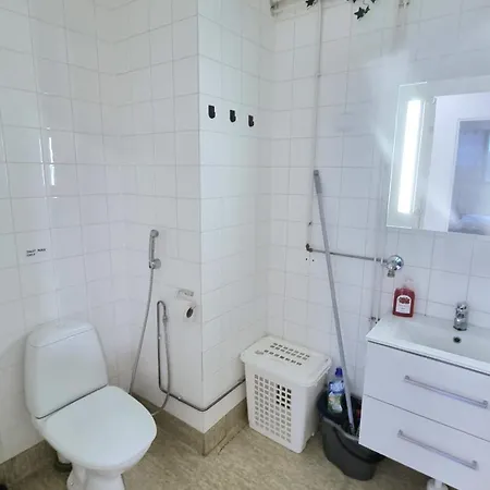 アパート Renovated 2 Bedroom Aparment *