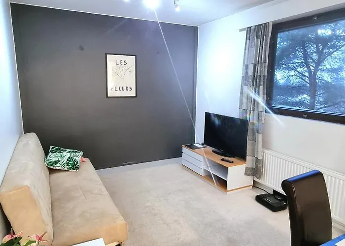 Appartamento Renovated 2 Bedroom Aparment